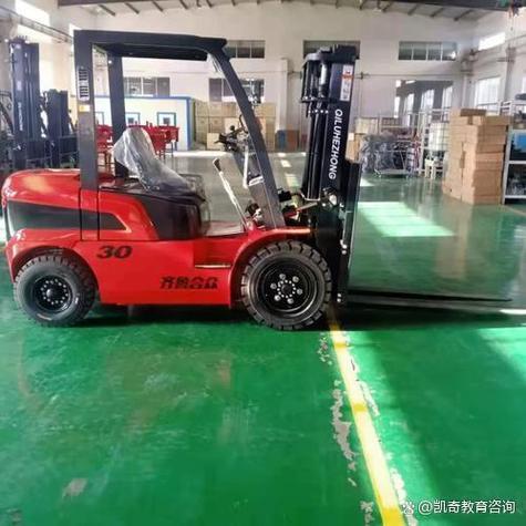 叉车 现代物流运输的关键力量与教育咨询服务的桥梁